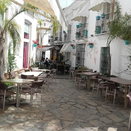 With One Bedroom In Estepona, With Wifi - 220 M From The Bea *