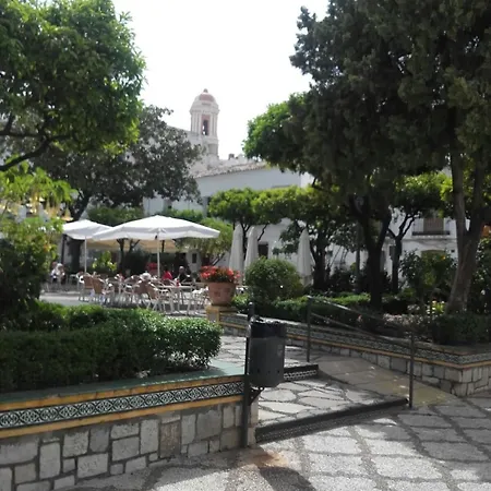 With One Bedroom In Estepona, With Wifi - 220 M From The Bea